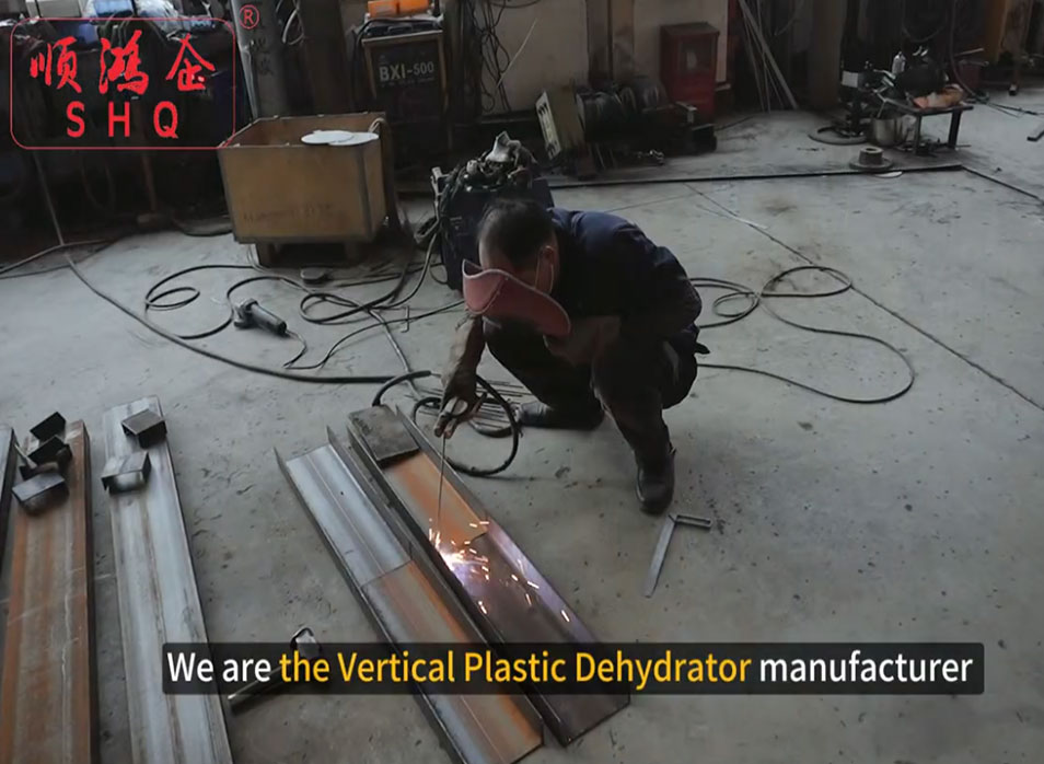 Optimize Plastic Drying With Our Vertical Dehydrator Machine